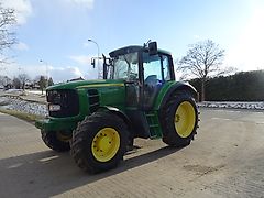 John Deere 6530